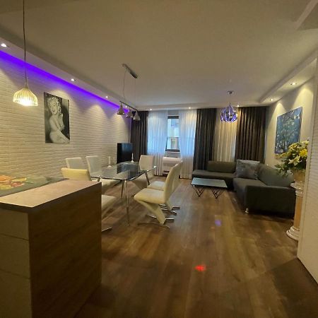 Luxury Apartments In Top City Center Varna 1 Buitenkant foto