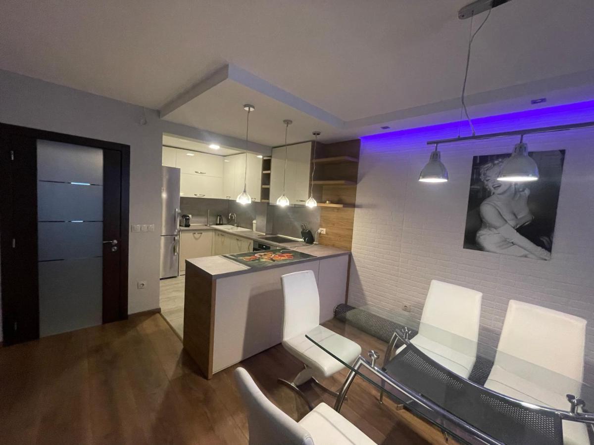 Luxury Apartments In Top City Center Varna 1 Buitenkant foto